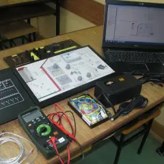 Technik elektryk: jakie przedmioty rozszerzone są kluczowe dla sukcesu?