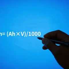 Jak przeliczyć 100 ah na kwh - proste obliczenia i przykłady