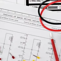 Ile bierze elektryk za domek? Sprawdź koszty i uniknij niespodzianek