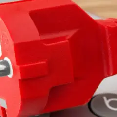 Ile prądu zużywa żarówka 100w? Oblicz swoje koszty energii