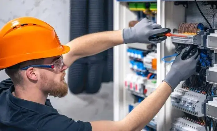 Zdjęcie Ile zarabia elektryk w Niemczech? Zaskakujące fakty o wynagrodzeniach